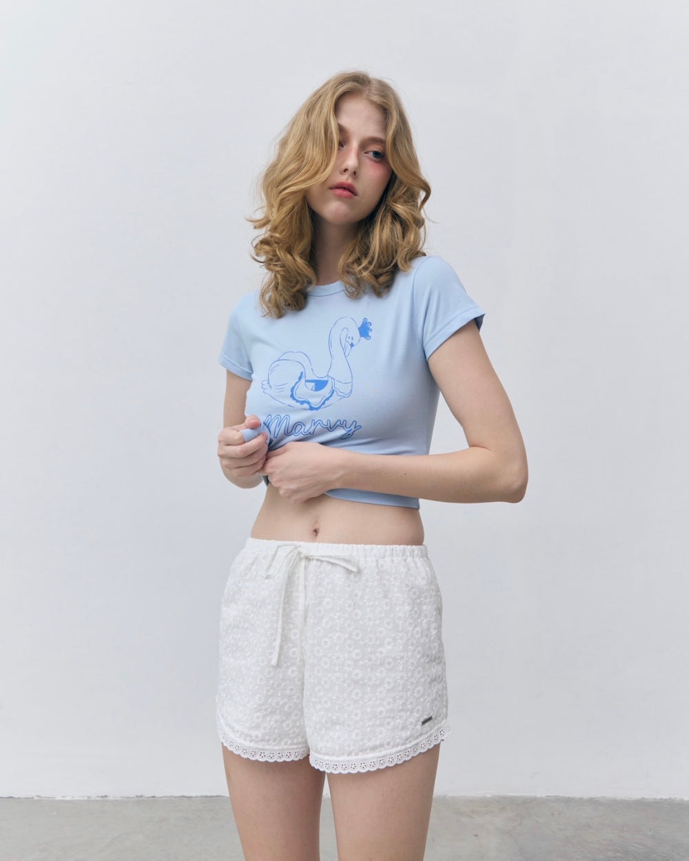 swan print crop tee
